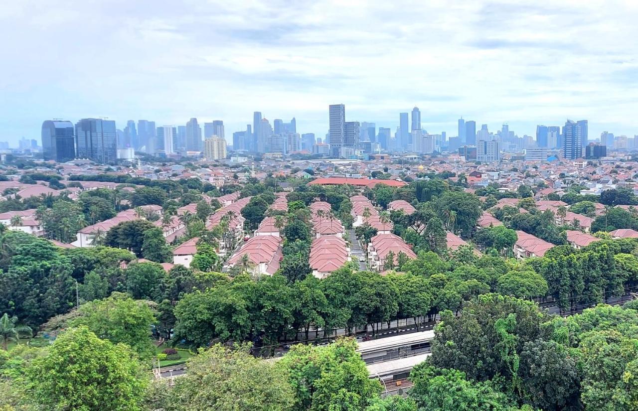 Woodland Park Residence-Relaxed And Friendly Jakarta Exterior photo